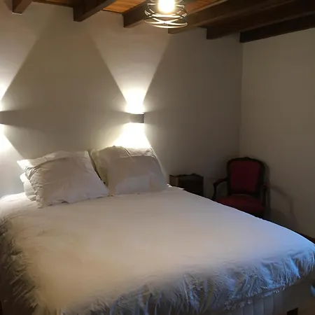 Chaleureuse Maison De Montagne Hébergement de vacances *